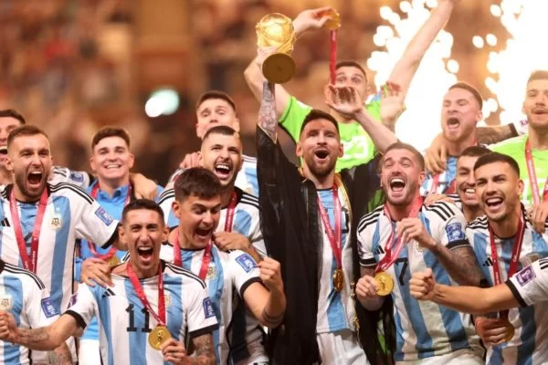 Argentina vence França nos pênaltis e é tricampeã do mundo no Catar