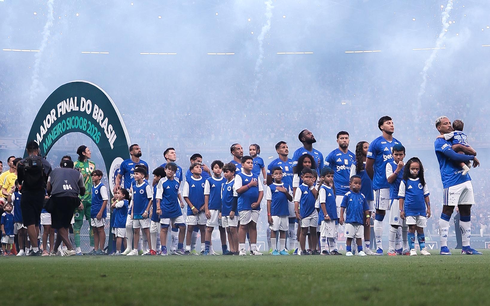 cruzeiro-conquista-campeonato-mineiro-apos-sete-anos-em-final-eletrizante-contra-o-atletico-mg