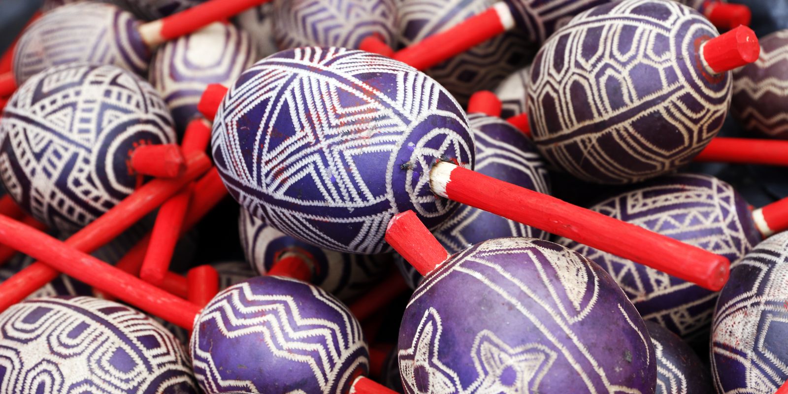 em-brasilia,-artesaos-indigenas-veem-obras-como-acao-de-resistencia