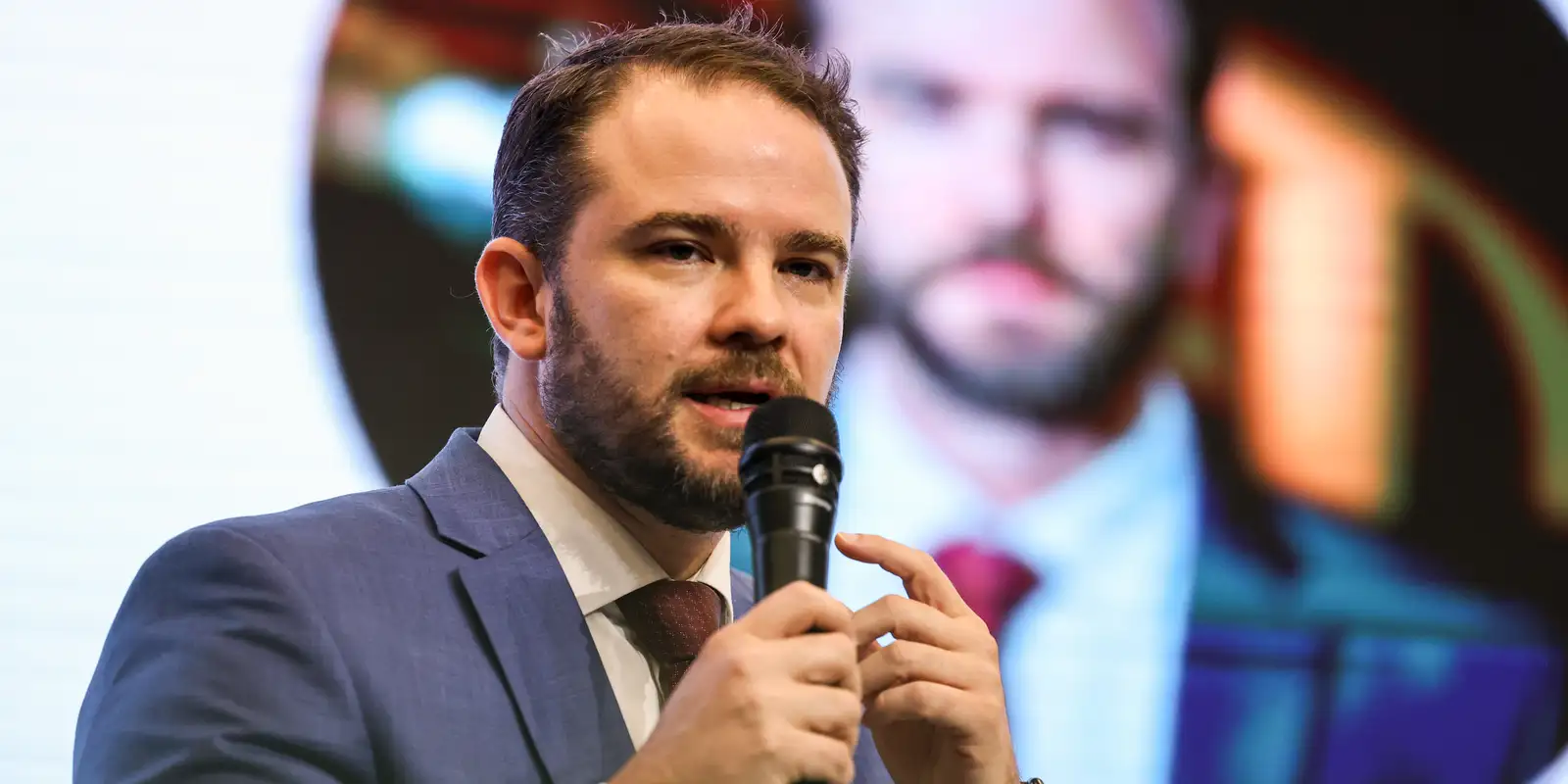 ministro-da-fazenda-inicia-agenda-internacional-nos-eua-e-na-europa