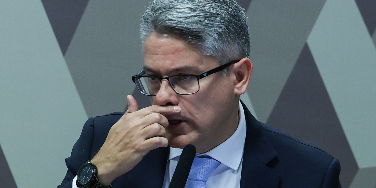 mendes-pede-a-pgr-investigacao-contra-senador-alessandro-vieira
