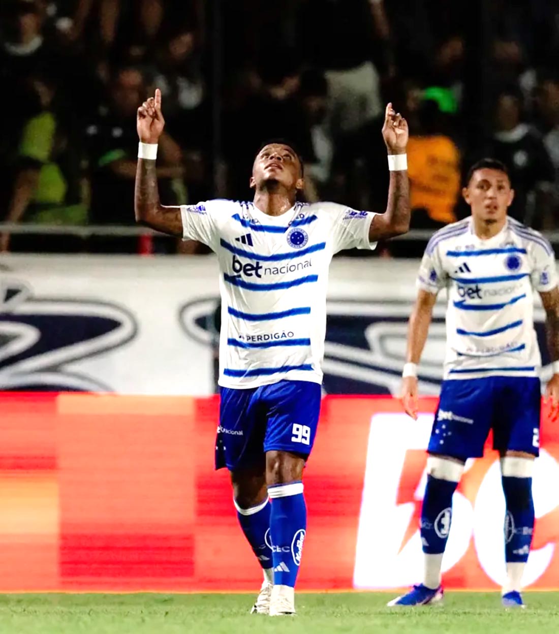 Cruzeiro vence o Remo no Mangueirão e engata terceira vitória seguida no Brasileirão