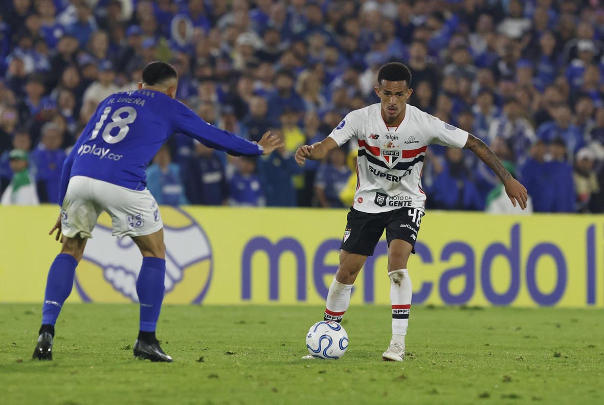 sao-paulo-empata-na-altitude-e-segue-lider-do-grupo-c-na-sul-americana